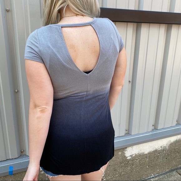 Cloud Chaser Ombré Basic Tee - Picture 4 of 6